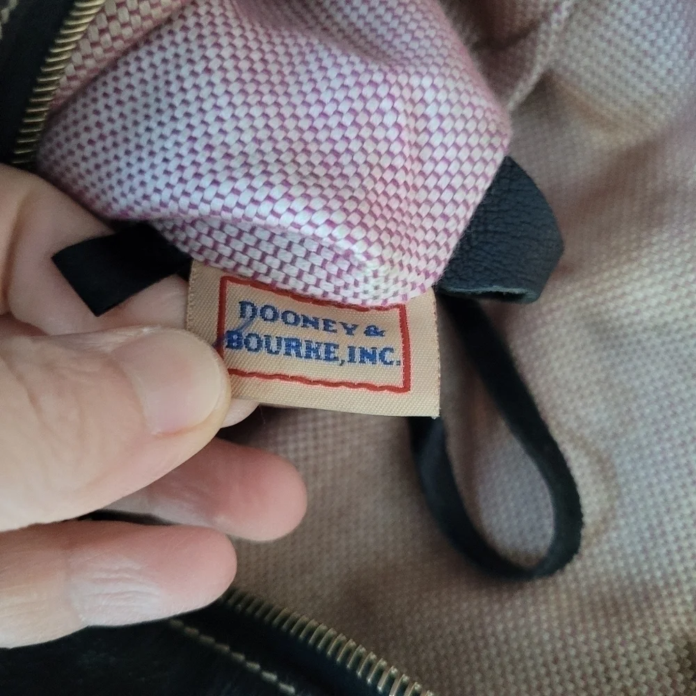 DOONEY & BOURKE Dillen Medium Pocket Sac